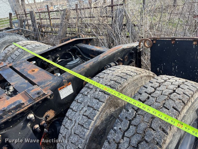 image for item FB3579 2005 Sterling A9500  semi truck