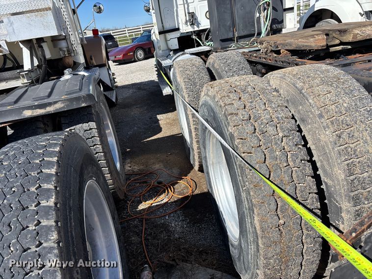 image for item FB3579 2005 Sterling A9500  semi truck