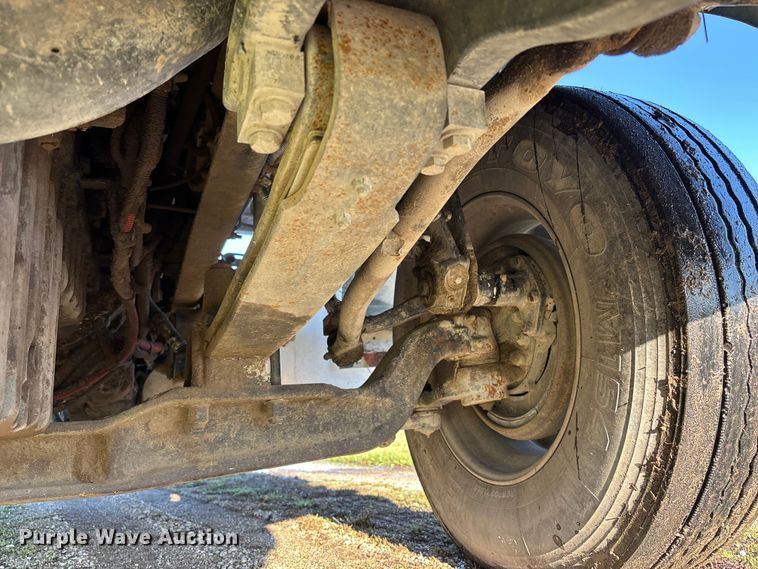 image for item FB3579 2005 Sterling A9500  semi truck