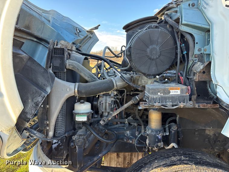 image for item FB3579 2005 Sterling A9500  semi truck