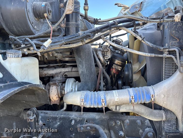 image for item FB3579 2005 Sterling A9500  semi truck