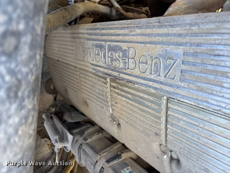 image for item FB3579 2005 Sterling A9500  semi truck