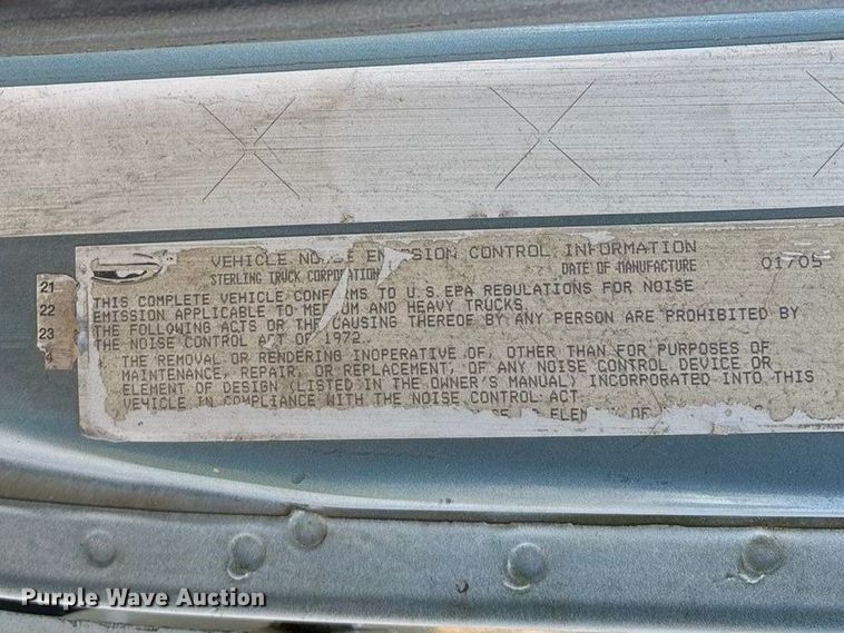 image for item FB3579 2005 Sterling A9500  semi truck