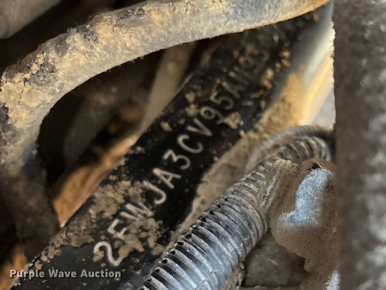 image for item FB3579 2005 Sterling A9500  semi truck