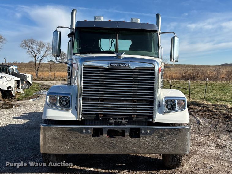 image for item FB3580 2013 Freightliner Coronado semi truck