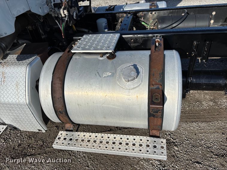 image for item FB3580 2013 Freightliner Coronado semi truck