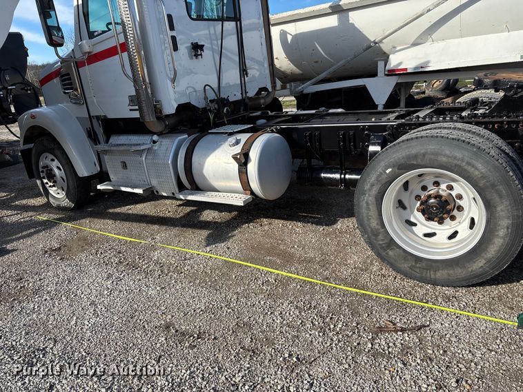 image for item FB3580 2013 Freightliner Coronado semi truck