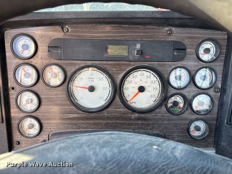 image for item FB3580 2013 Freightliner Coronado semi truck