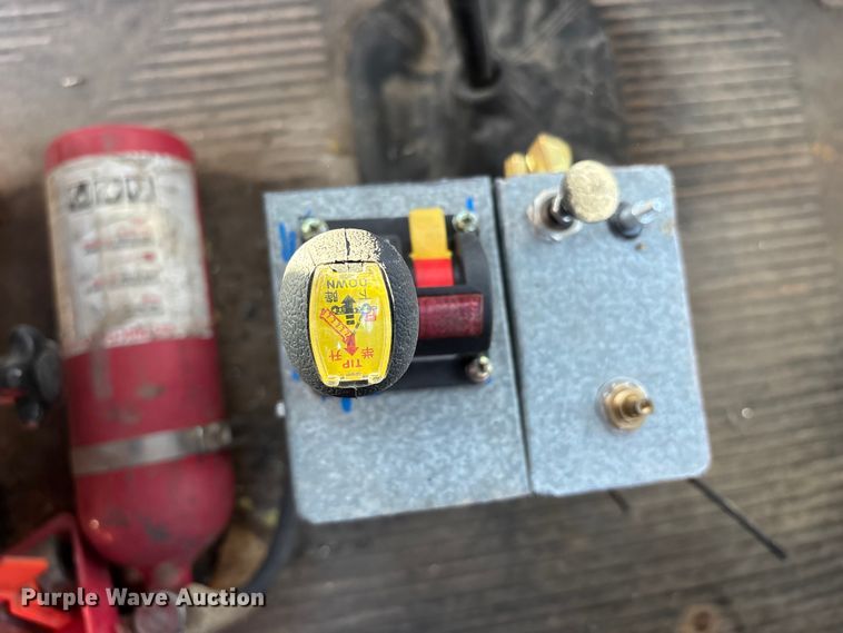 image for item FB3580 2013 Freightliner Coronado semi truck