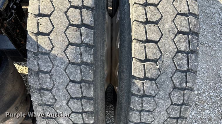 image for item FB3580 2013 Freightliner Coronado semi truck