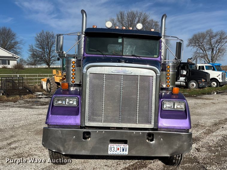 image for item FB3581 2006 Freightliner Classic semi truck
