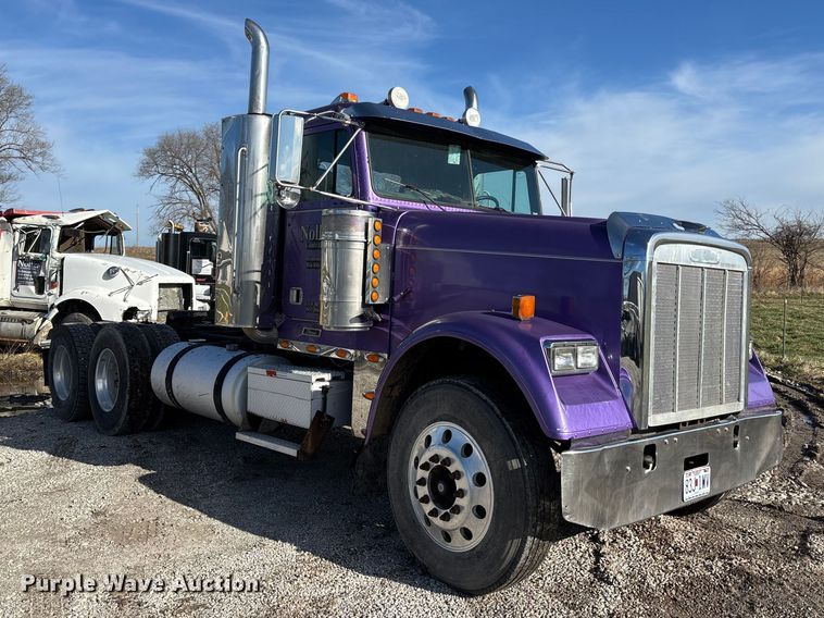 image for item FB3581 2006 Freightliner Classic semi truck