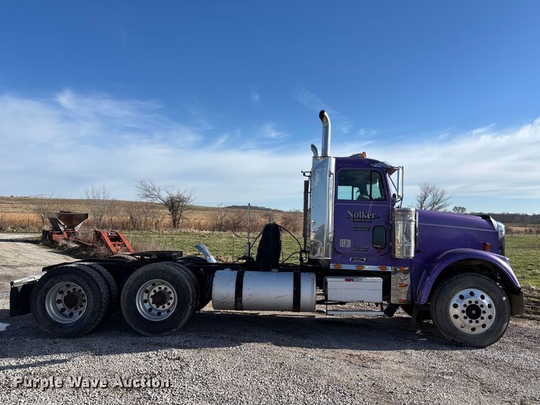 image for item FB3581 2006 Freightliner Classic semi truck