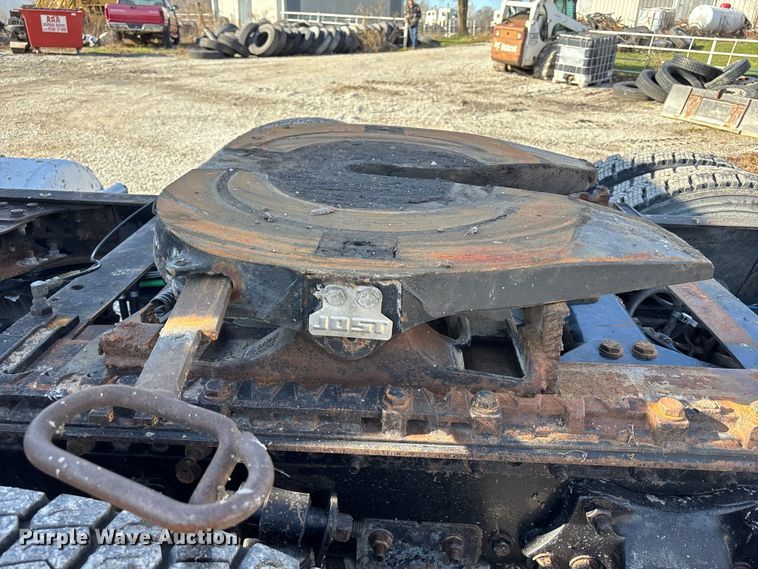 image for item FB3581 2006 Freightliner Classic semi truck