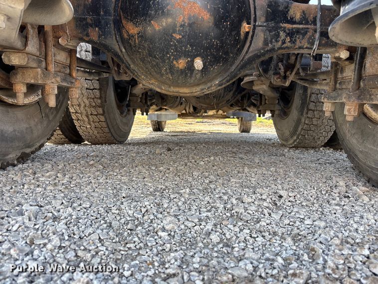 image for item FB3581 2006 Freightliner Classic semi truck