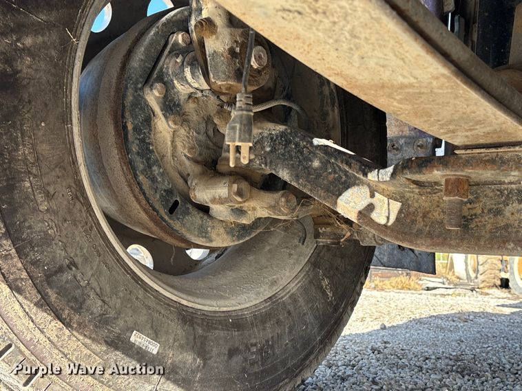 image for item FB3581 2006 Freightliner Classic semi truck