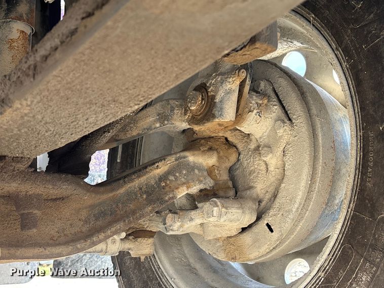 image for item FB3581 2006 Freightliner Classic semi truck