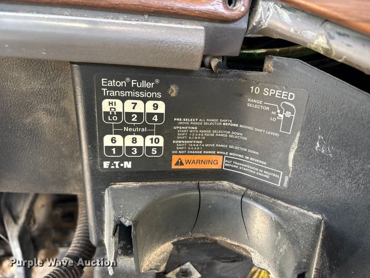 image for item FB3581 2006 Freightliner Classic semi truck