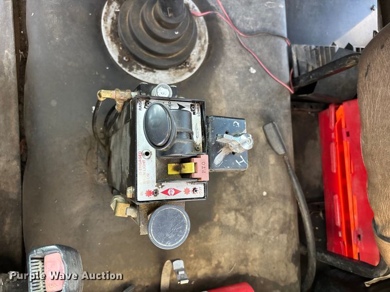 image for item FB3581 2006 Freightliner Classic semi truck