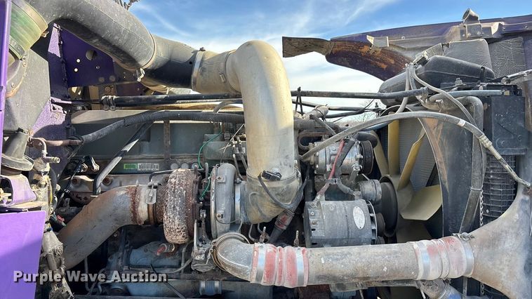 image for item FB3581 2006 Freightliner Classic semi truck