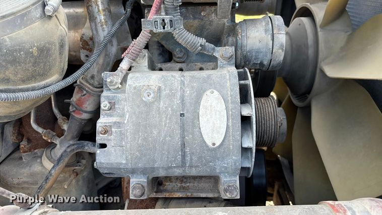 image for item FB3581 2006 Freightliner Classic semi truck