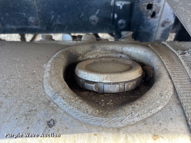 image for item FB3582 2003 Kenworth T800 semi truck