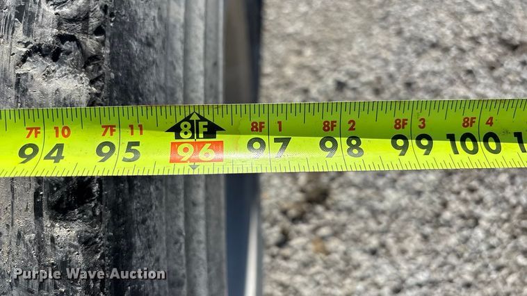 image for item FB3582 2003 Kenworth T800 semi truck