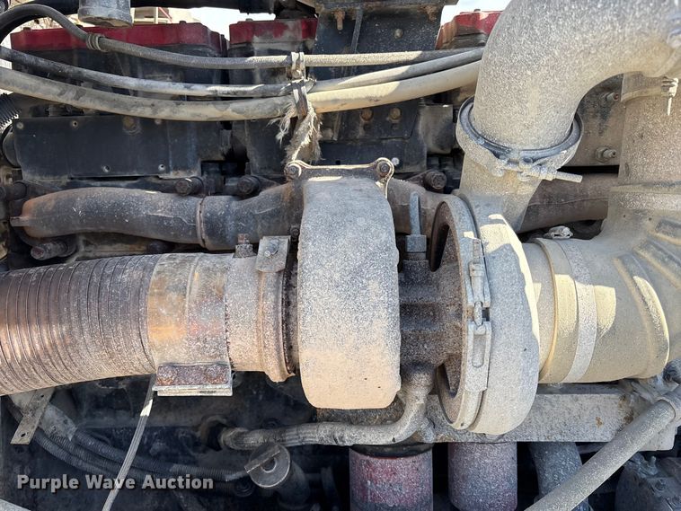 image for item FB3582 2003 Kenworth T800 semi truck