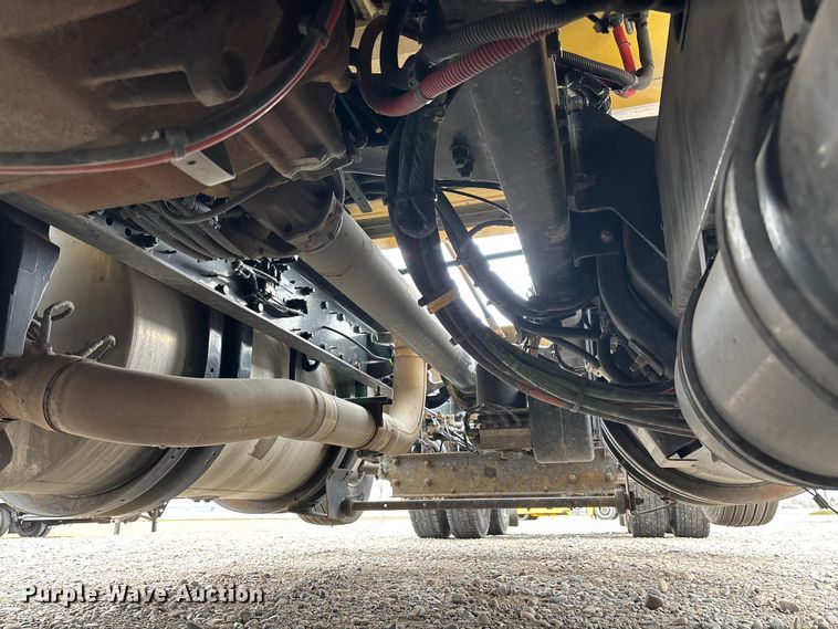 image for item FB5500 2020 Kenworth T680 semi truck