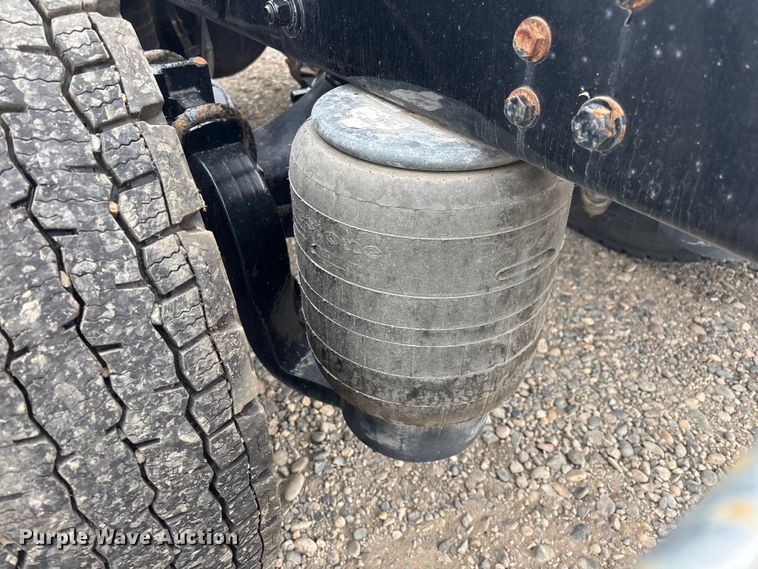 image for item FB5500 2020 Kenworth T680 semi truck