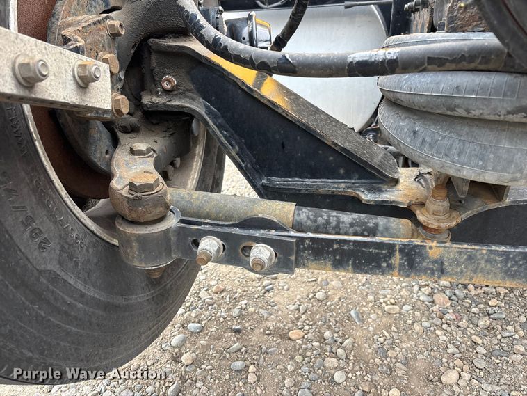 image for item FB5500 2020 Kenworth T680 semi truck