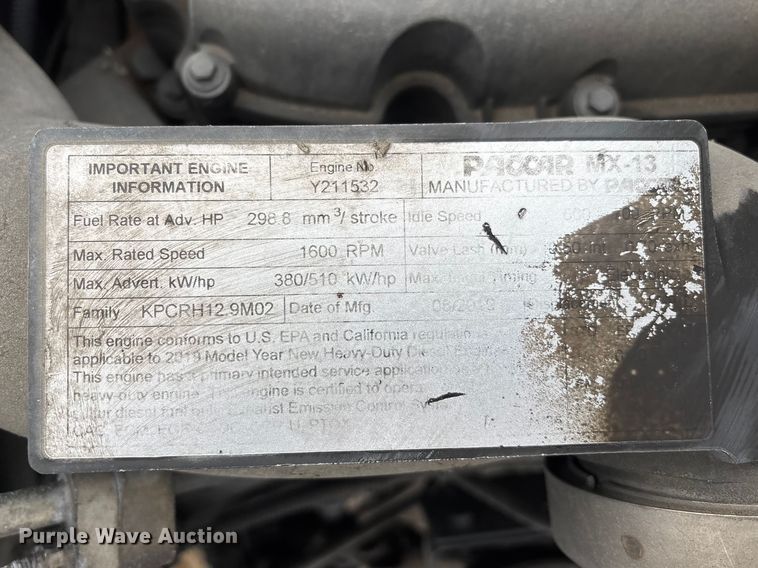 image for item FB5500 2020 Kenworth T680 semi truck