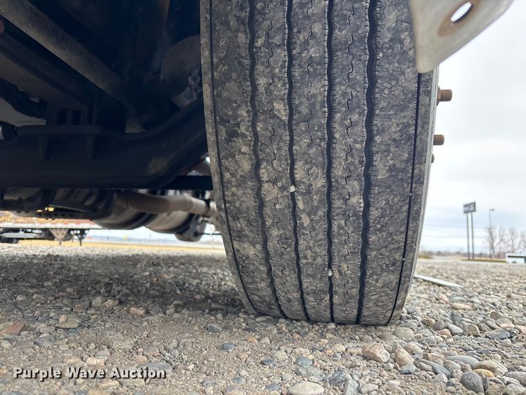 image for item FB5500 2020 Kenworth T680 semi truck