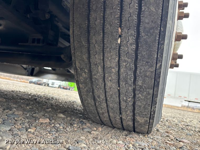 image for item FB5500 2020 Kenworth T680 semi truck