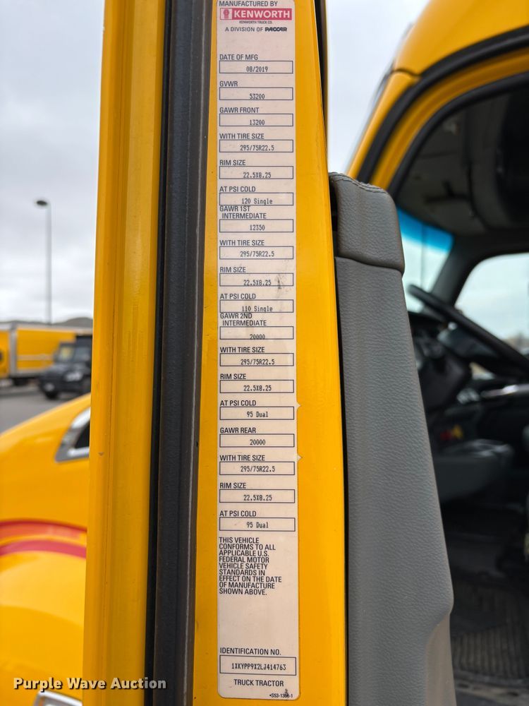 image for item FB5500 2020 Kenworth T680 semi truck