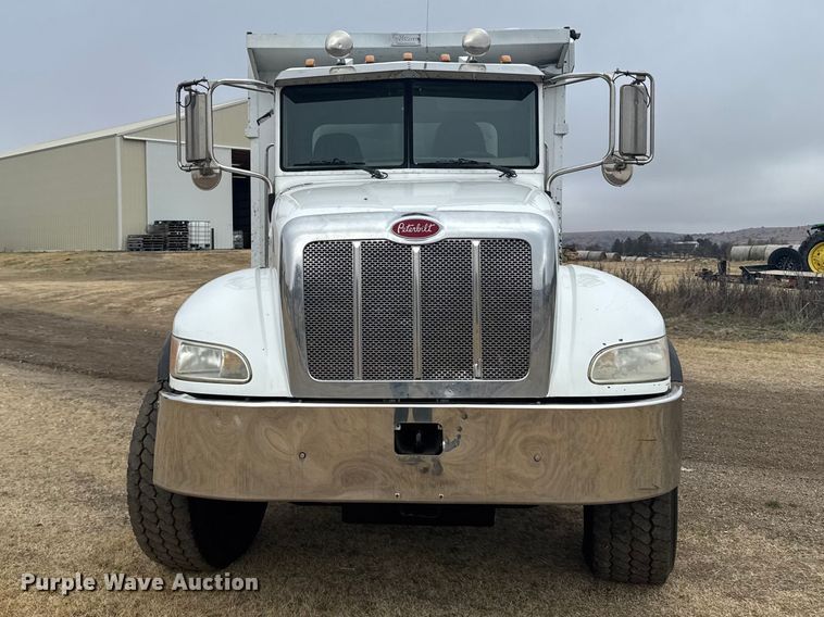 image for item FB6970 2007 Peterbilt 335 dump truck