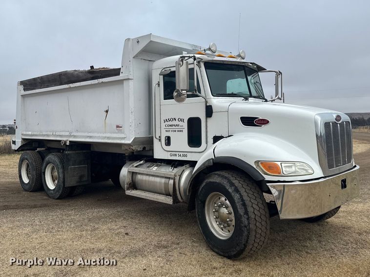 image for item FB6970 2007 Peterbilt 335 dump truck