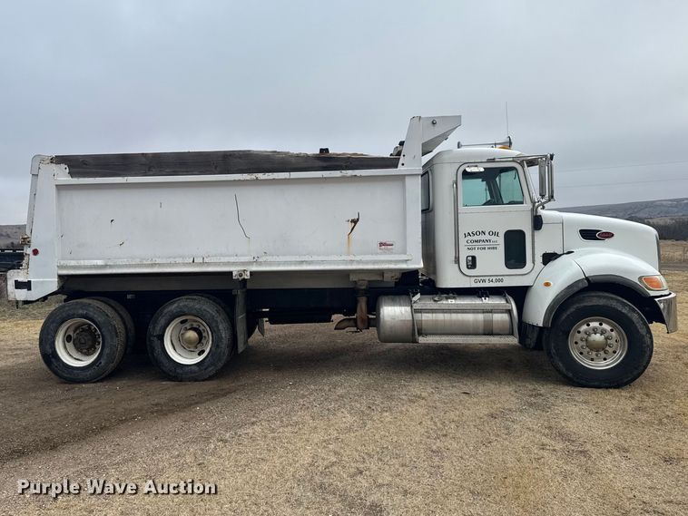 image for item FB6970 2007 Peterbilt 335 dump truck