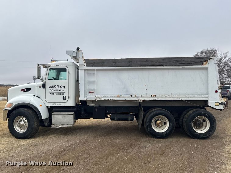 image for item FB6970 2007 Peterbilt 335 dump truck