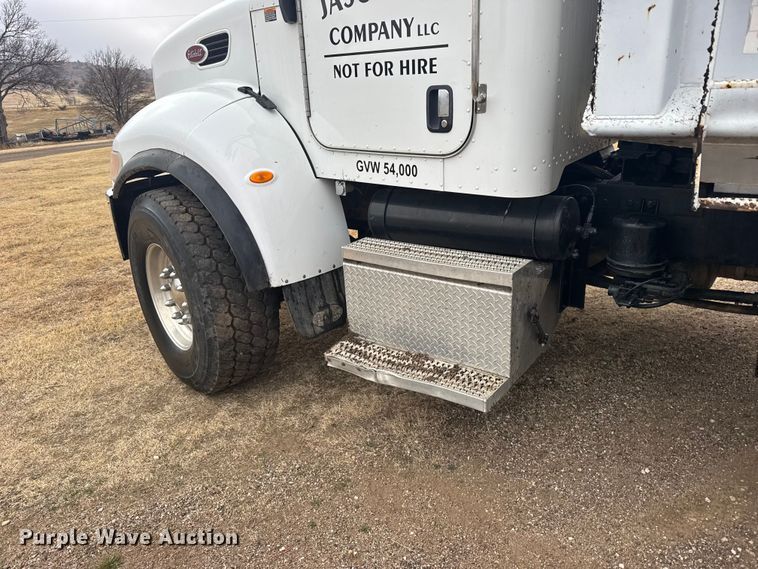 image for item FB6970 2007 Peterbilt 335 dump truck