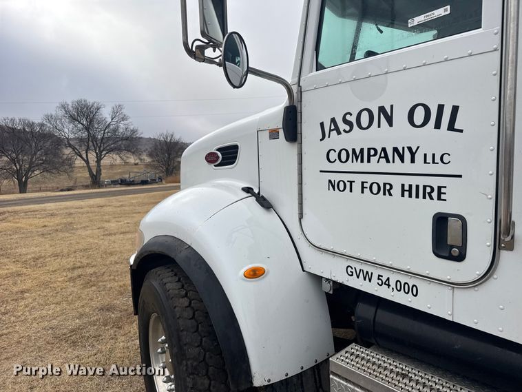 image for item FB6970 2007 Peterbilt 335 dump truck