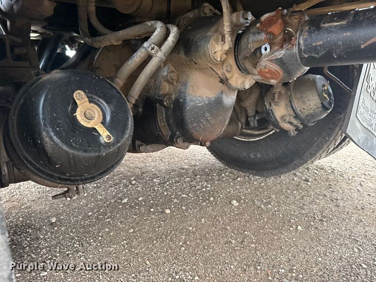 image for item FB6970 2007 Peterbilt 335 dump truck