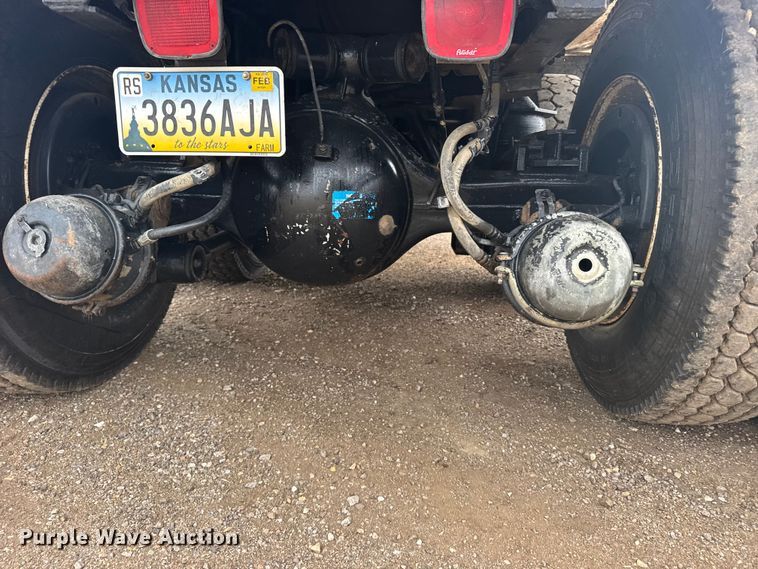 image for item FB6970 2007 Peterbilt 335 dump truck