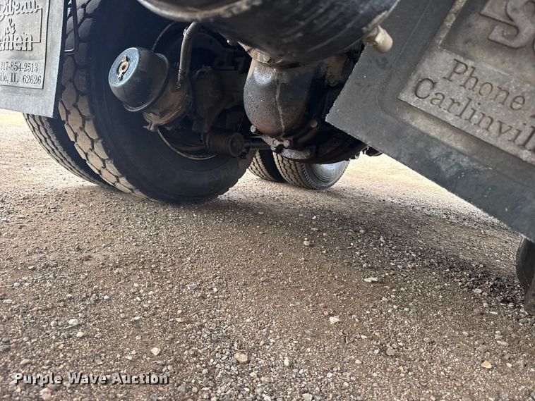 image for item FB6970 2007 Peterbilt 335 dump truck