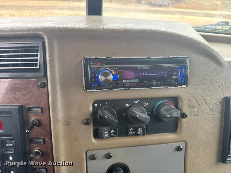 image for item FB6970 2007 Peterbilt 335 dump truck