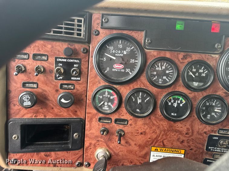 image for item FB6970 2007 Peterbilt 335 dump truck