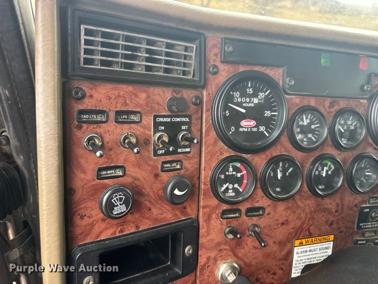 image for item FB6970 2007 Peterbilt 335 dump truck