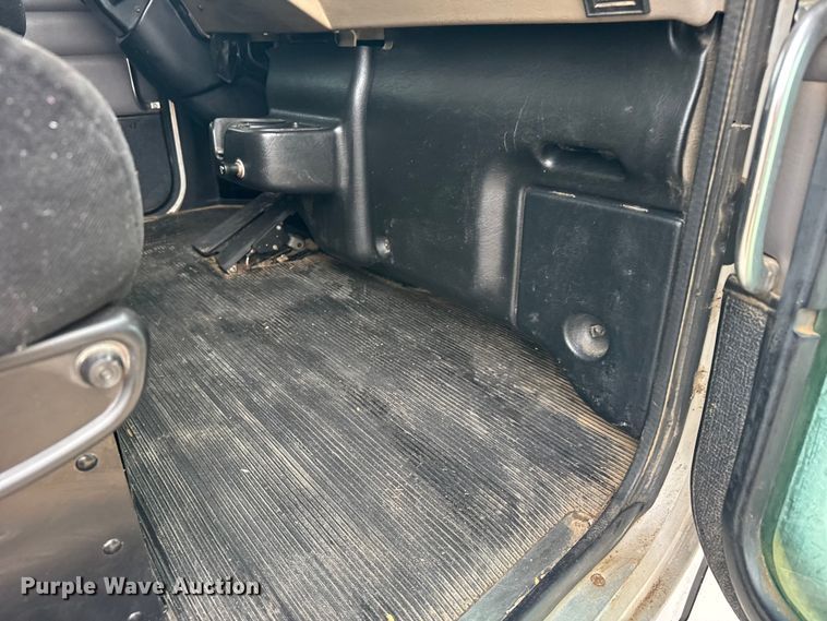 image for item FB6970 2007 Peterbilt 335 dump truck