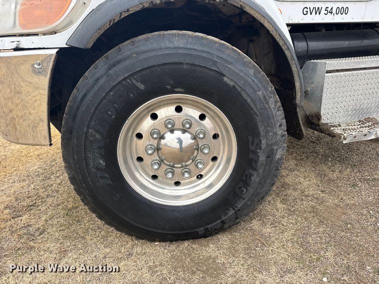 image for item FB6970 2007 Peterbilt 335 dump truck