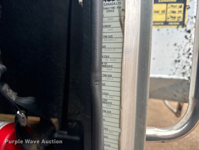 image for item FB6970 2007 Peterbilt 335 dump truck